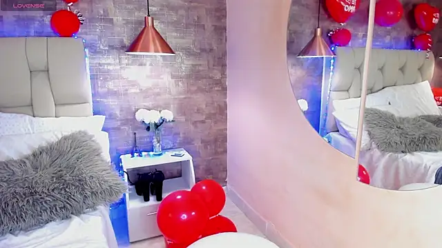 Scarlet lace online show from 02-15-25, 10:31