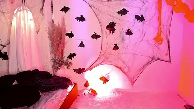 Scarlet lace online show from 10-20-25, 12:49