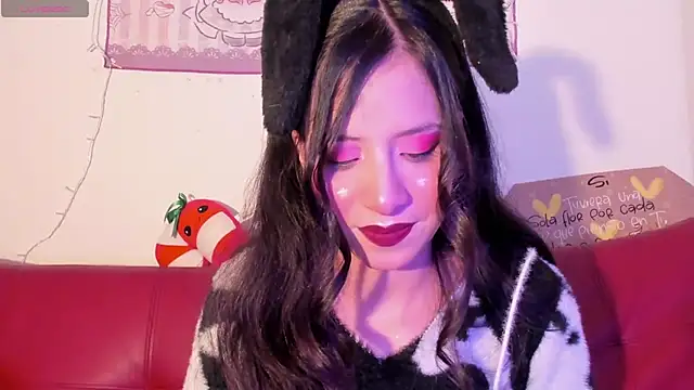 Snapshot of Misha_Lover chatting on 02-25-26, 05:06 Misha Lover online show from 02-25-26, 05:06