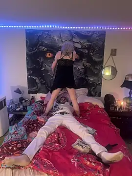 Snapshot of damselaintstressn chatting on 10-07-25, 06:05 damselaintstressn online show from 10-07-25, 06:05