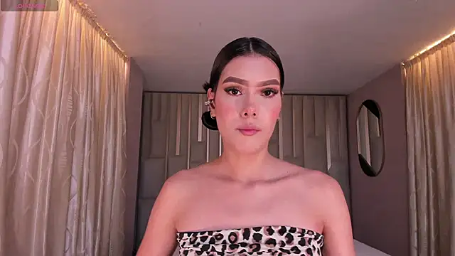 NiaSalvatore online show from 03-04-25, 07:22