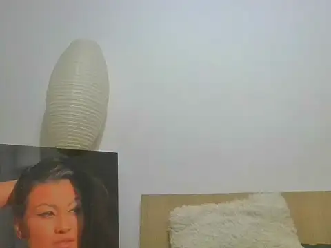 Snapshot of TheTopSecret chatting on 02-06-25, 09:38 TheTopSecret online show from 02-06-25, 09:38