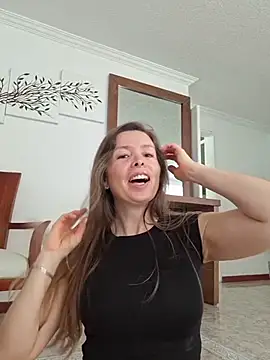 Snapshot of karina_warthon chatting on 05-23-26, 05:39 karina warthon online show from 05-23-26, 05:39
