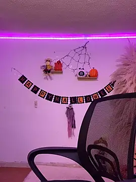 Snapshot of ariadna_cooper chatting on 10-10-25, 04:11 ariadna cooper online show from 10-10-25, 04:11