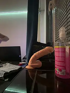 Snapshot of nightfun555 chatting on 01-12-25, 06:06 nightfun555 online show from 01-12-25, 06:06