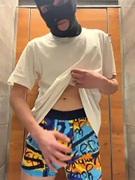 Snapshot of verici34 chatting on 02-14-26, 12:46 verici34 online show from 02-14-26, 12:46