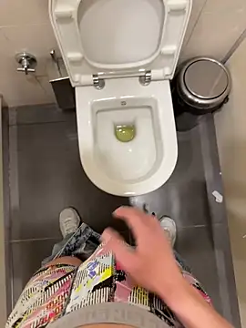 Snapshot of verici34 chatting on 04-09-26, 08:09 verici34 online show from 04-09-26, 08:09