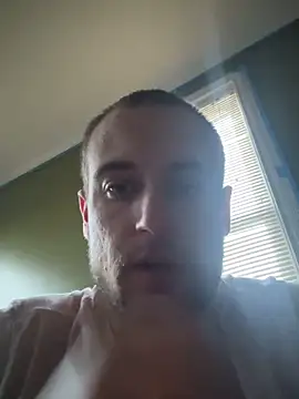 Snapshot of Golden_Alex chatting on 01-05-25, 09:25 Golden Alex online show from 01-05-25, 09:25