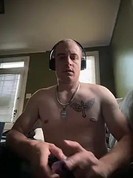 Snapshot of Golden_Alex chatting on 01-07-25, 12:52 Golden Alex online show from 01-07-25, 12:52