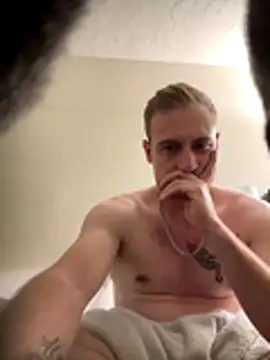 Snapshot of Golden_Alex chatting on 12-02-25, 01:05 Golden Alex online show from 12-02-25, 01:05