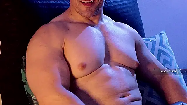 Snapshot of life_warrior chatting on 01-27-25, 01:37 life warrior online show from 01-27-25, 01:37