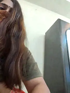 Snapshot of shreya1765 chatting on 09-21-25, 12:40 shreya1765 online show from 09-21-25, 12:40