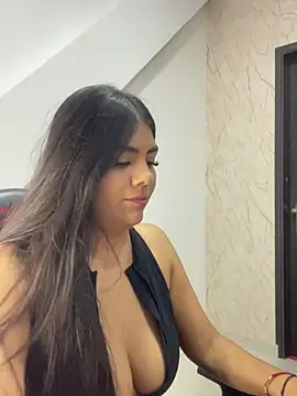 lia ros online show from 01-01-25, 03:23