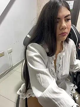 lia ros online show from 01-05-25, 05:09