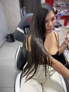 lia ros online show from 02-06-25, 08:39