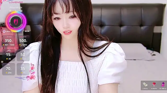 Snapshot of Mi--Manchi chatting on 07-26-26, 12:56 Mi--Manchi online show from 07-26-26, 12:56