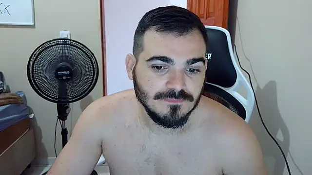 Snapshot of camillebr chatting on 02-21-25, 07:21 camillebr online show from 02-21-25, 07:21