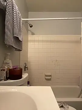 Snapshot of Yoshibaby2670 chatting on 02-10-25, 12:39 Yoshibaby2670 online show from 02-10-25, 12:39