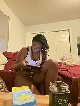 Snapshot of Yoshibaby2670 chatting on 02-18-25, 10:36 Yoshibaby2670 online show from 02-18-25, 10:36