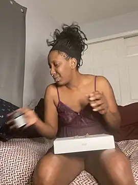 Snapshot of Yoshibaby2670 chatting on 02-28-25, 12:09 Yoshibaby2670 online show from 02-28-25, 12:09