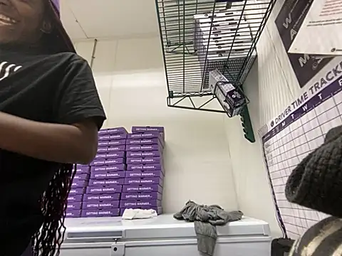 Snapshot of Yoshibaby2670 chatting on 09-10-25, 01:16 Yoshibaby2670 online show from 09-10-25, 01:16