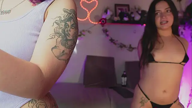 Snapshot of bri_cullen chatting on 09-27-25, 10:59 bri cullen online show from 09-27-25, 10:59