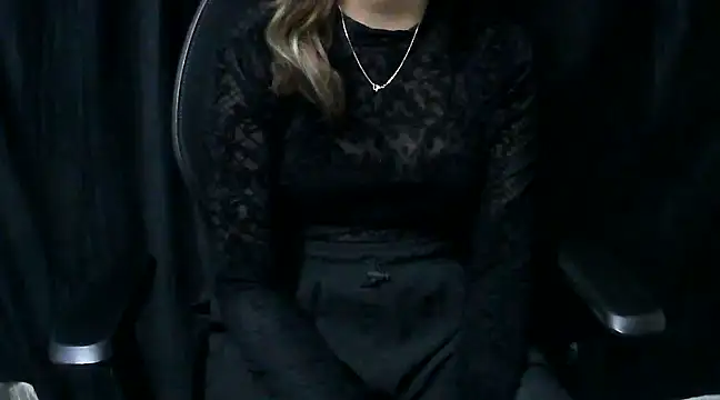 Snapshot of hot-niti chatting on 01-15-25, 01:20 hot-niti online show from 01-15-25, 01:20