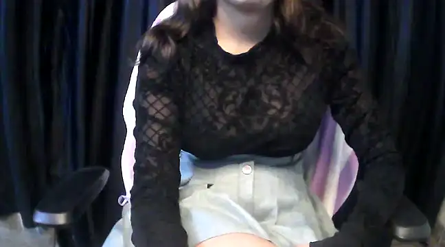 Snapshot of hot-niti chatting on 02-13-25, 06:27 hot-niti online show from 02-13-25, 06:27