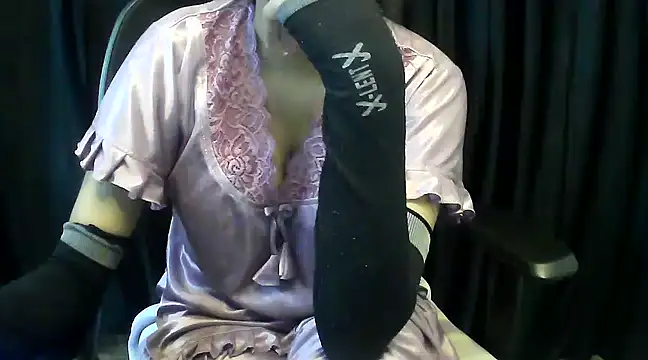 Snapshot of hot-niti chatting on 03-11-25, 11:48 hot-niti online show from 03-11-25, 11:48