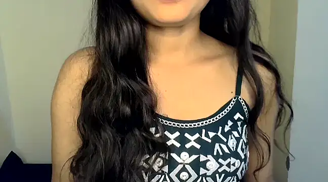 Snapshot of SIYA_MAVI chatting on 02-05-25, 10:30 SIYA MAVI online show from 02-05-25, 10:30