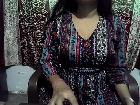 Snapshot of SIYA_MAVI chatting on 10-05-25, 02:21 SIYA MAVI online show from 10-05-25, 02:21