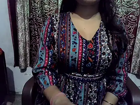 Snapshot of SIYA_MAVI chatting on 10-15-25, 02:01 SIYA MAVI online show from 10-15-25, 02:01