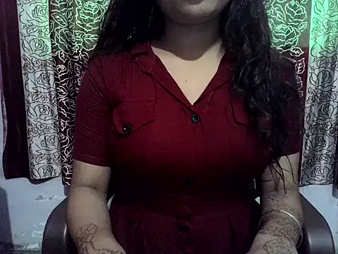 Snapshot of SIYA_MAVI chatting on 10-26-25, 03:45 SIYA MAVI online show from 10-26-25, 03:45