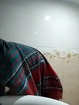 Snapshot of 124pakhi chatting on 02-19-25, 08:01 124pakhi online show from 02-19-25, 08:01