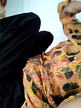 Snapshot of 124pakhi chatting on 03-21-25, 09:12 124pakhi online show from 03-21-25, 09:12