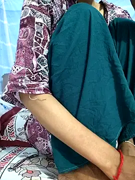 Snapshot of 124pakhi chatting on 10-06-25, 01:14 124pakhi online show from 10-06-25, 01:14