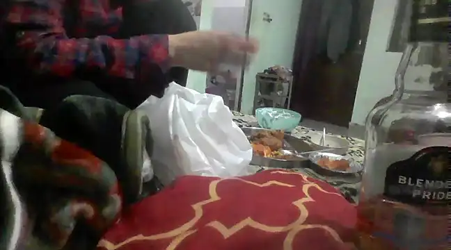 Snapshot of noughtydelhi chatting on 02-28-25, 05:15 noughtydelhi online show from 02-28-25, 05:15