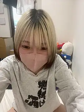 Snapshot of Hikaru-chan chatting on 02-07-25, 10:20 Hikaru-chan online show from 02-07-25, 10:20