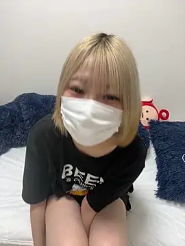 Snapshot of Hikaru-chan chatting on 03-05-25, 05:39 Hikaru-chan online show from 03-05-25, 05:39