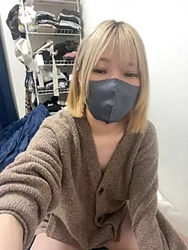 Snapshot of Hikaru-chan chatting on 03-09-25, 07:05 Hikaru-chan online show from 03-09-25, 07:05