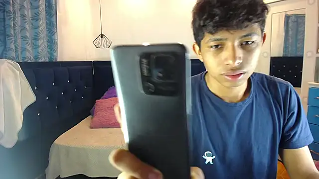 twinkmilk  online show from 03-10-25, 12:26