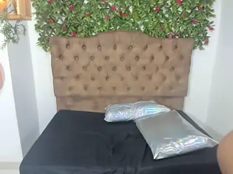 Natasha69 online show from 01-08-25, 06:09