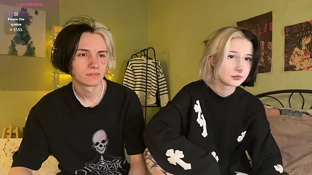 Snapshot of VeryRare_TwinS chatting on 10-10-25, 09:47 VeryRare TwinS online show from 10-10-25, 09:47