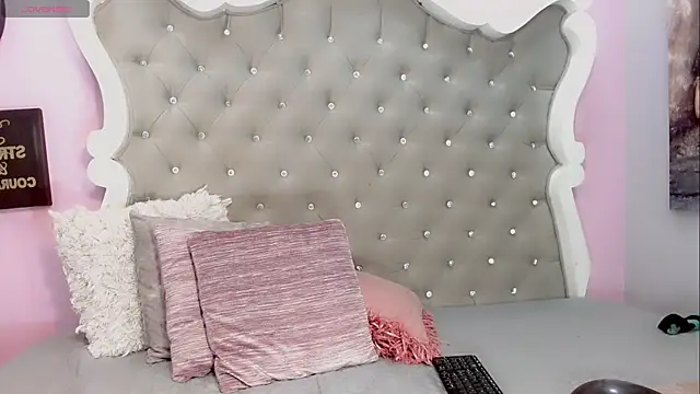 Diva Smith02 online show from 01-26-25, 06:06