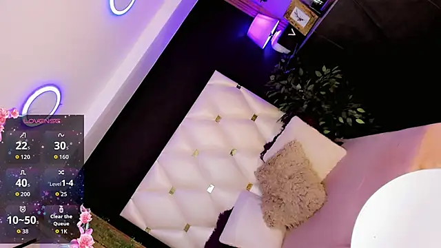 Diva Smith02 online show from 04-06-26, 10:27