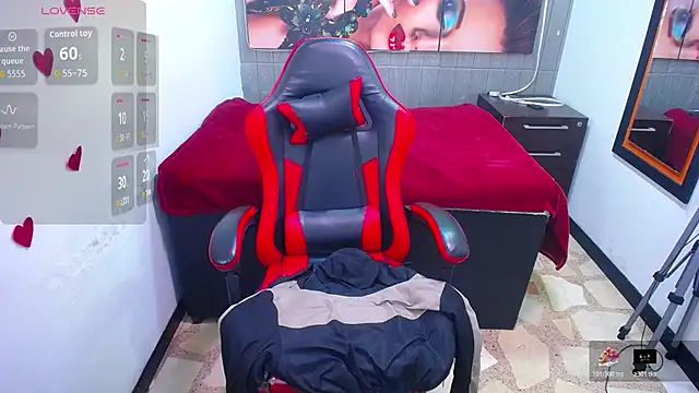 Snapshot of Anniee_x chatting on 02-19-26, 12:45 Anniee x online show from 02-19-26, 12:45