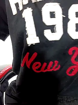 Snapshot of Anniee_x chatting on 03-06-26, 12:34 Anniee x online show from 03-06-26, 12:34