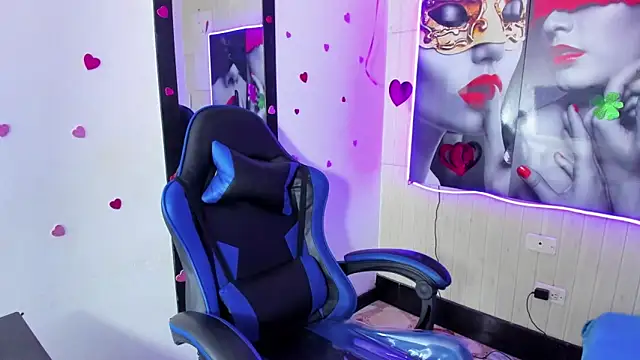 Anniee x online show from 04-28-26, 12:54