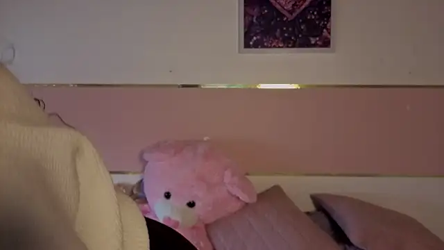 Charlotte  Miller online show from 11-20-25, 12:05