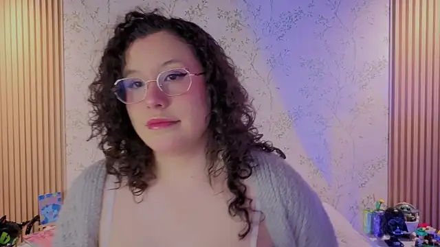 Snapshot of Charlotte__Miller chatting on 07-10-26, 11:46 Charlotte Miller online show from 07-10-26, 11:46